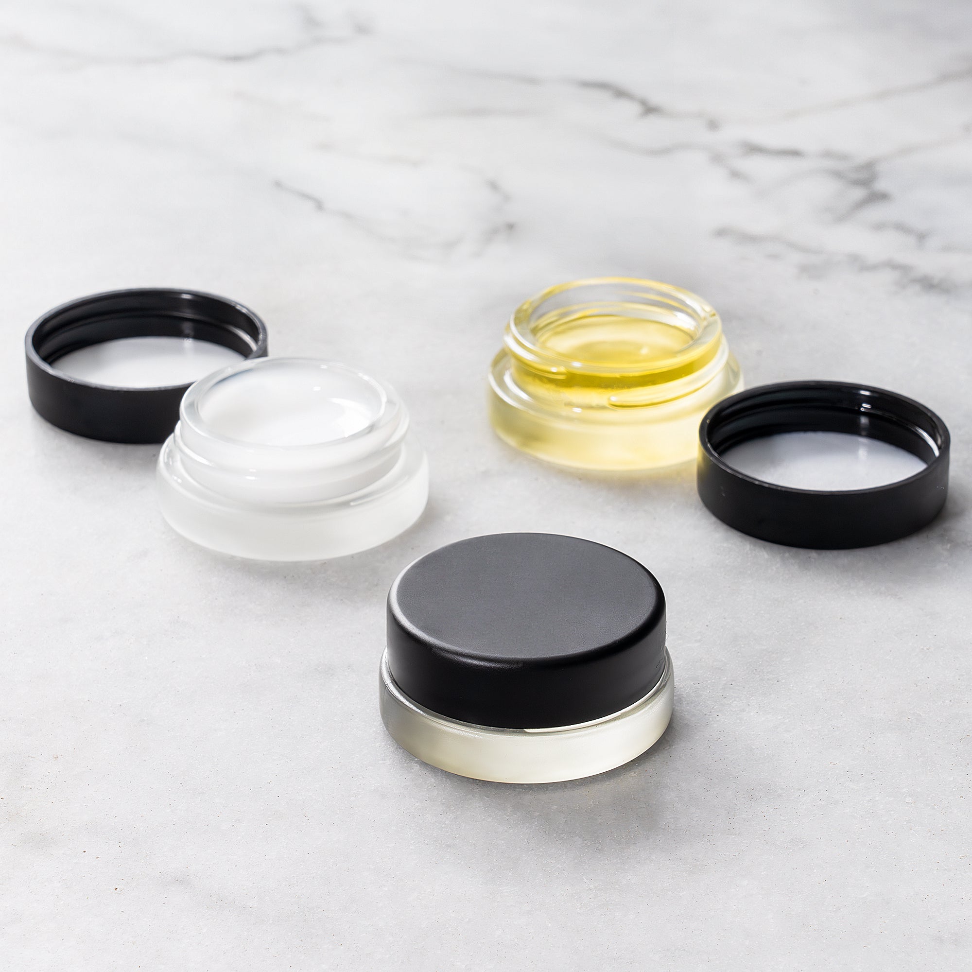 (90 Pack) 7ml Low Profile Clear Glass Jars with Black Lids