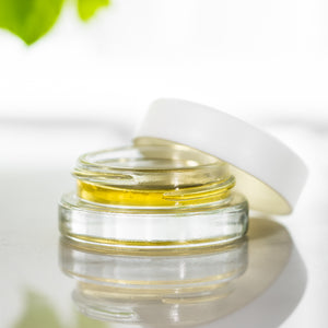 (90 Pack) 7ml Low Profile Clear Glass Concentrate Container with White Lid