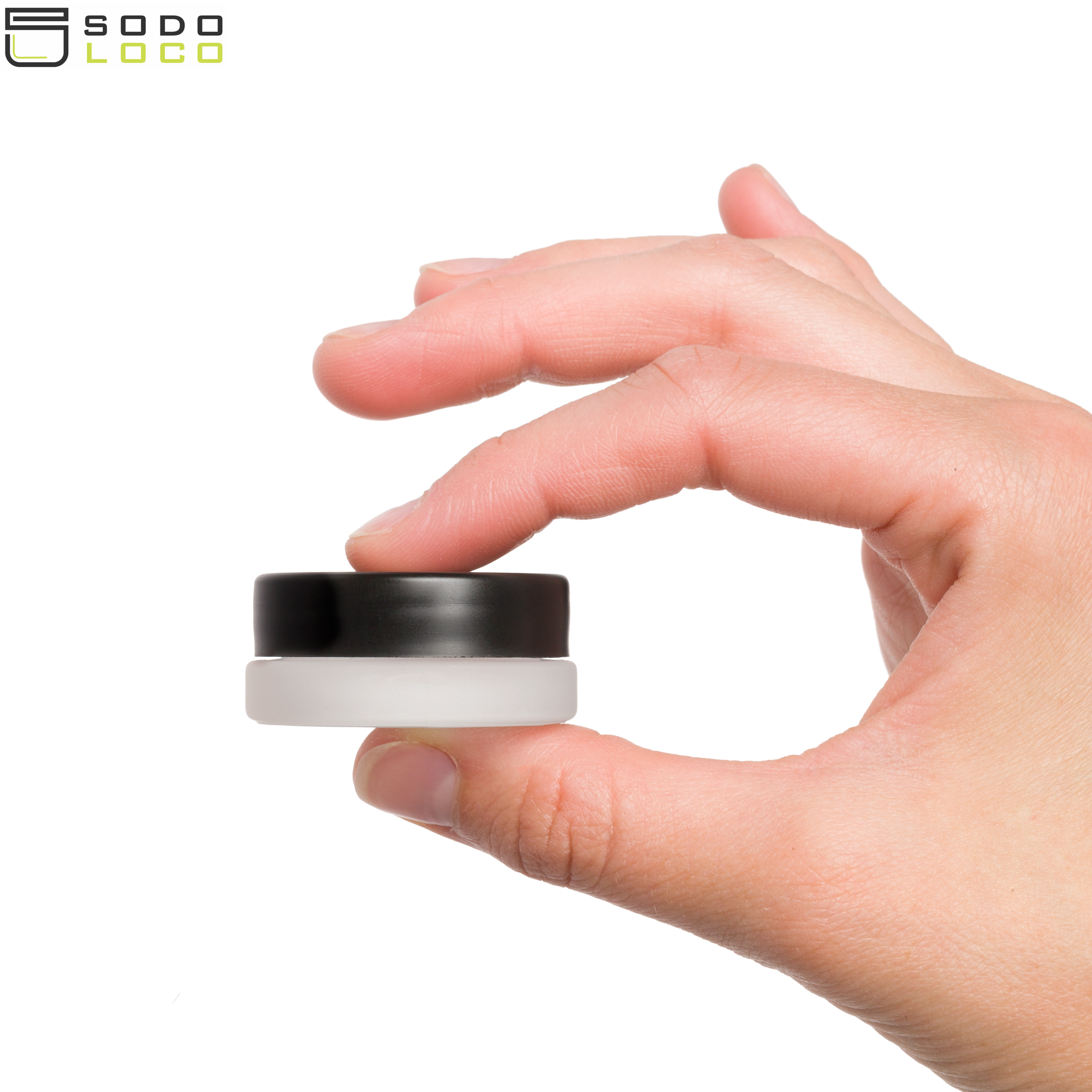 (450 Pack) 7ml Low Profile Frosted Glass Jars with Black Lids